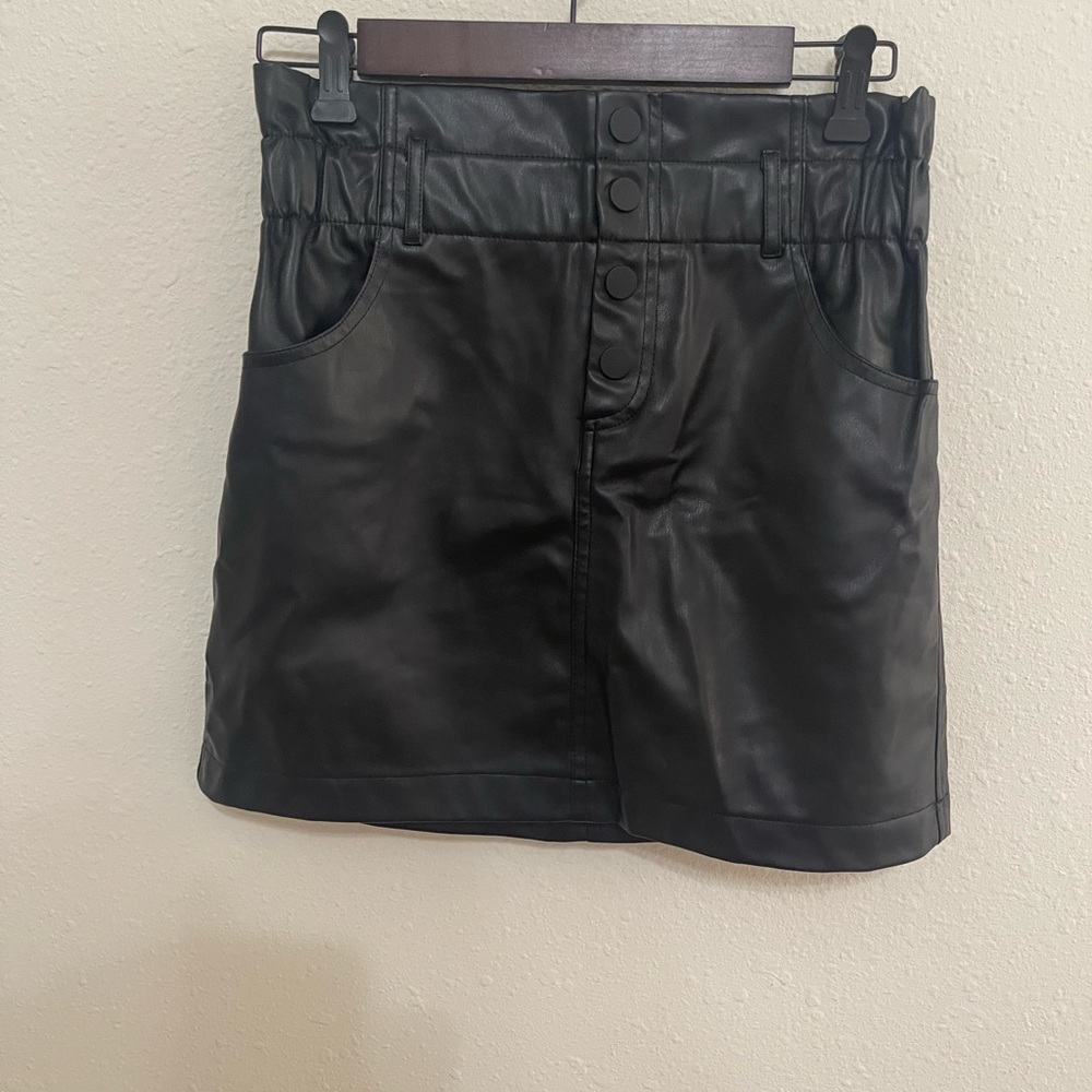 Zara faux leather skirt SZ M